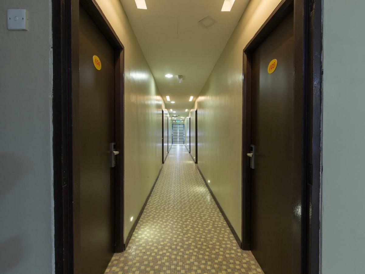 Oyo 1136 Pd Star Hotel Port Dickson Extérieur photo