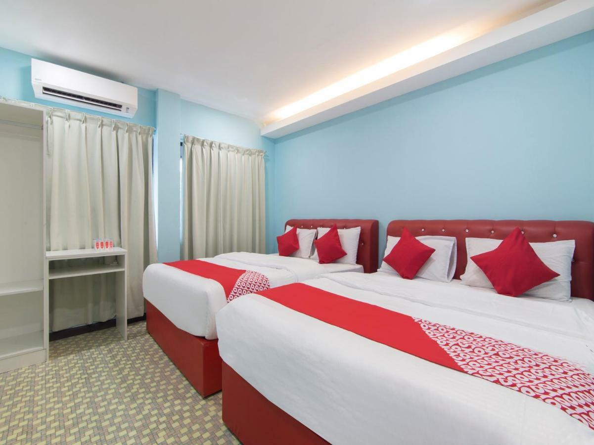 Oyo 1136 Pd Star Hotel Port Dickson Extérieur photo