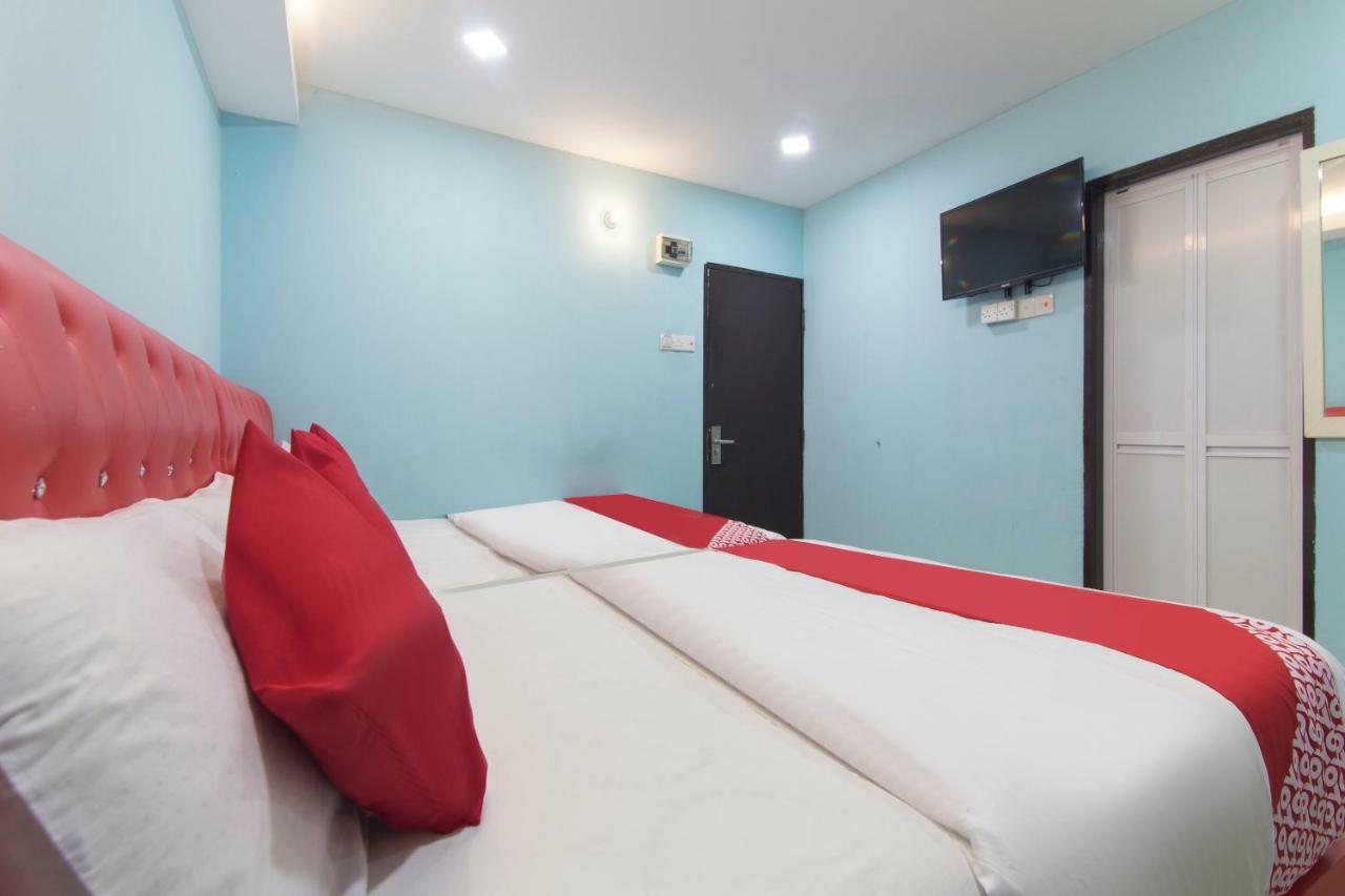 Oyo 1136 Pd Star Hotel Port Dickson Extérieur photo