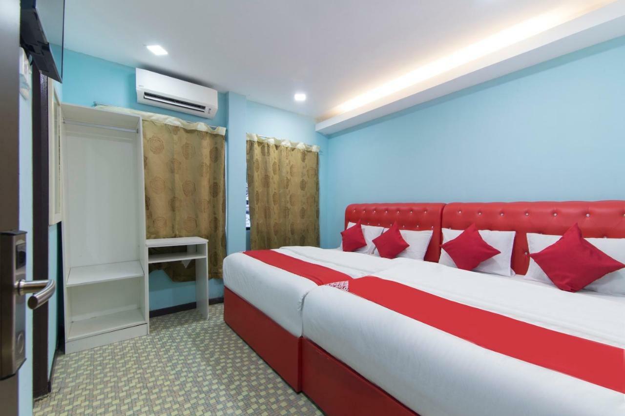 Oyo 1136 Pd Star Hotel Port Dickson Extérieur photo