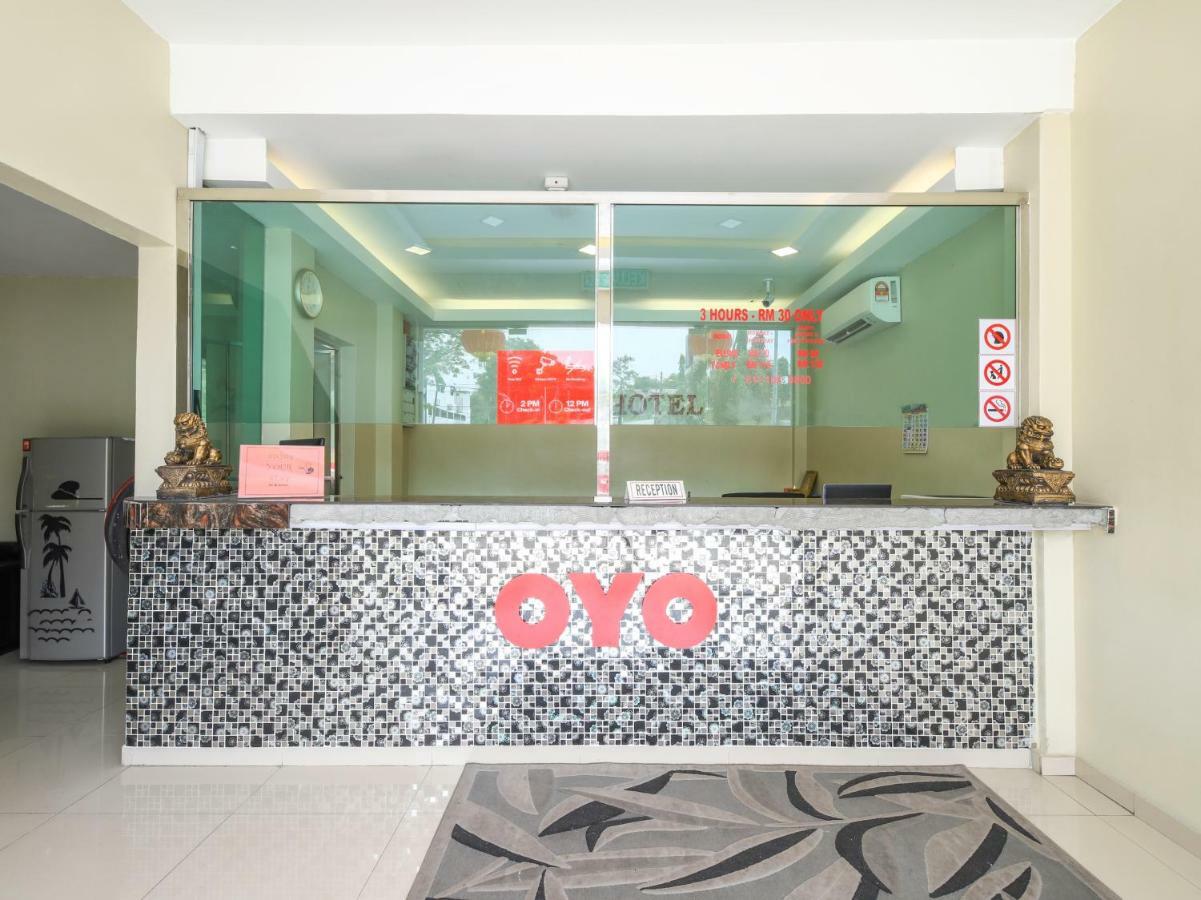 Oyo 1136 Pd Star Hotel Port Dickson Extérieur photo